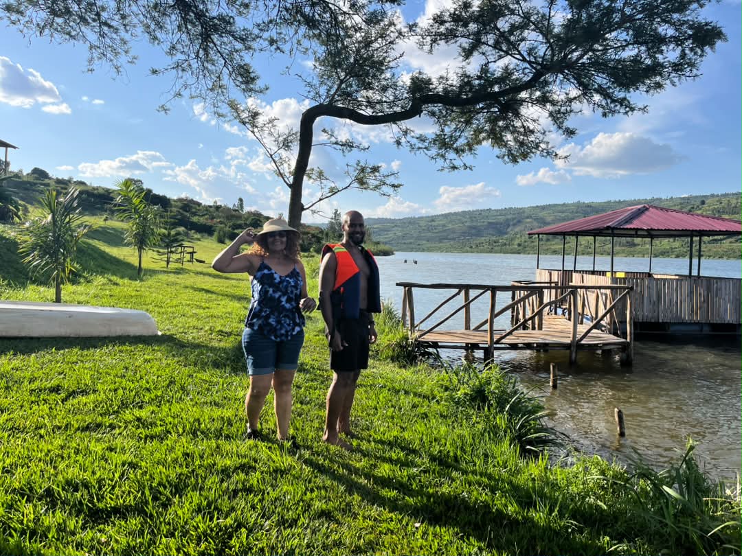Lake Muhazi tour (hiking & swimming)